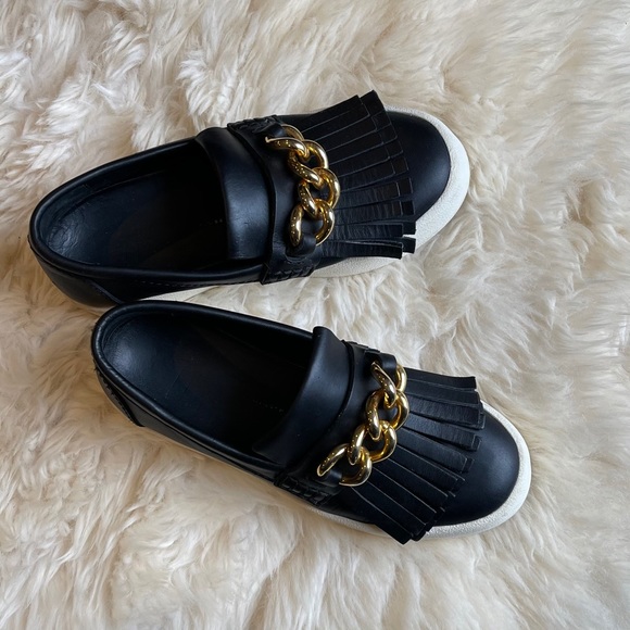 Fringe & Chain leather sneakers - Picture 2 of 6